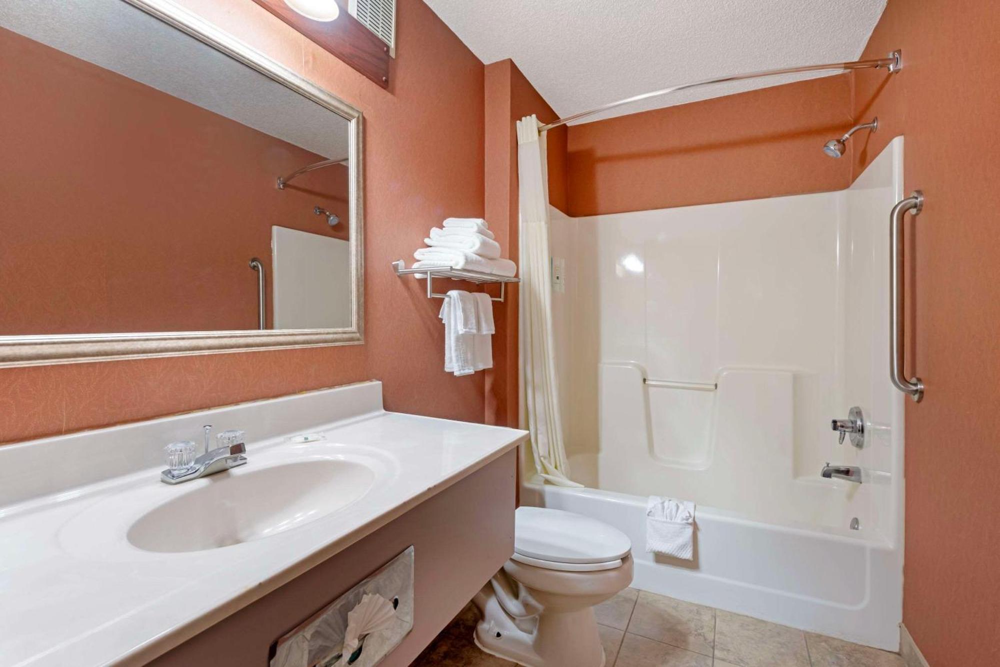 Quality Inn Бемиджи Экстерьер фото